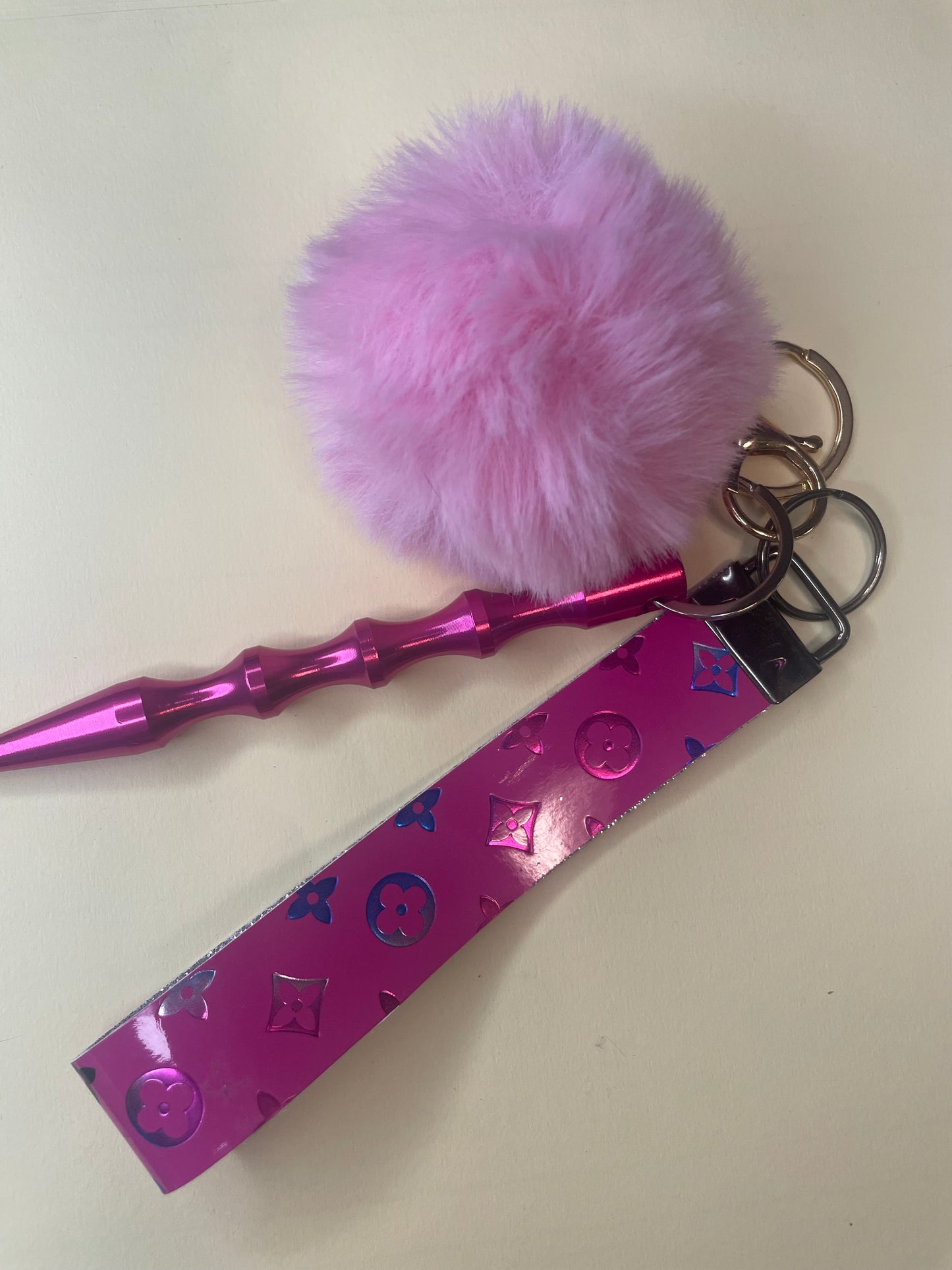 Hot pink self defense keychain set Custom