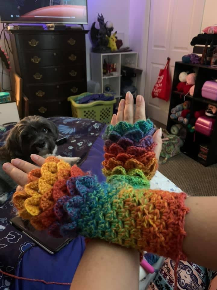 Dragon scale Fingerless Gloves