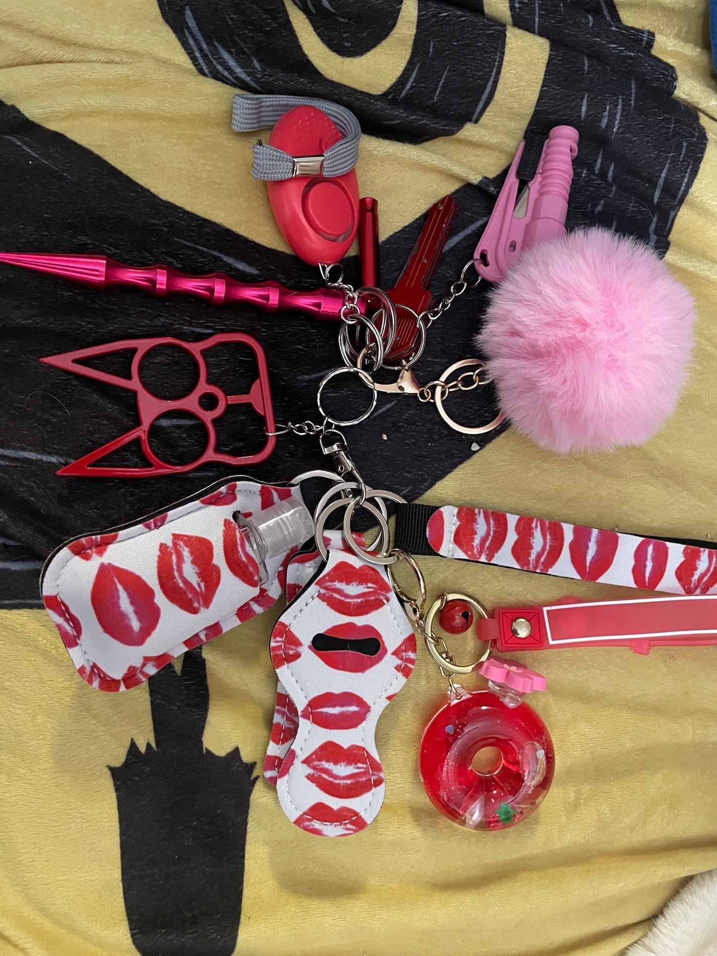 Self defense keychain set Red Donut