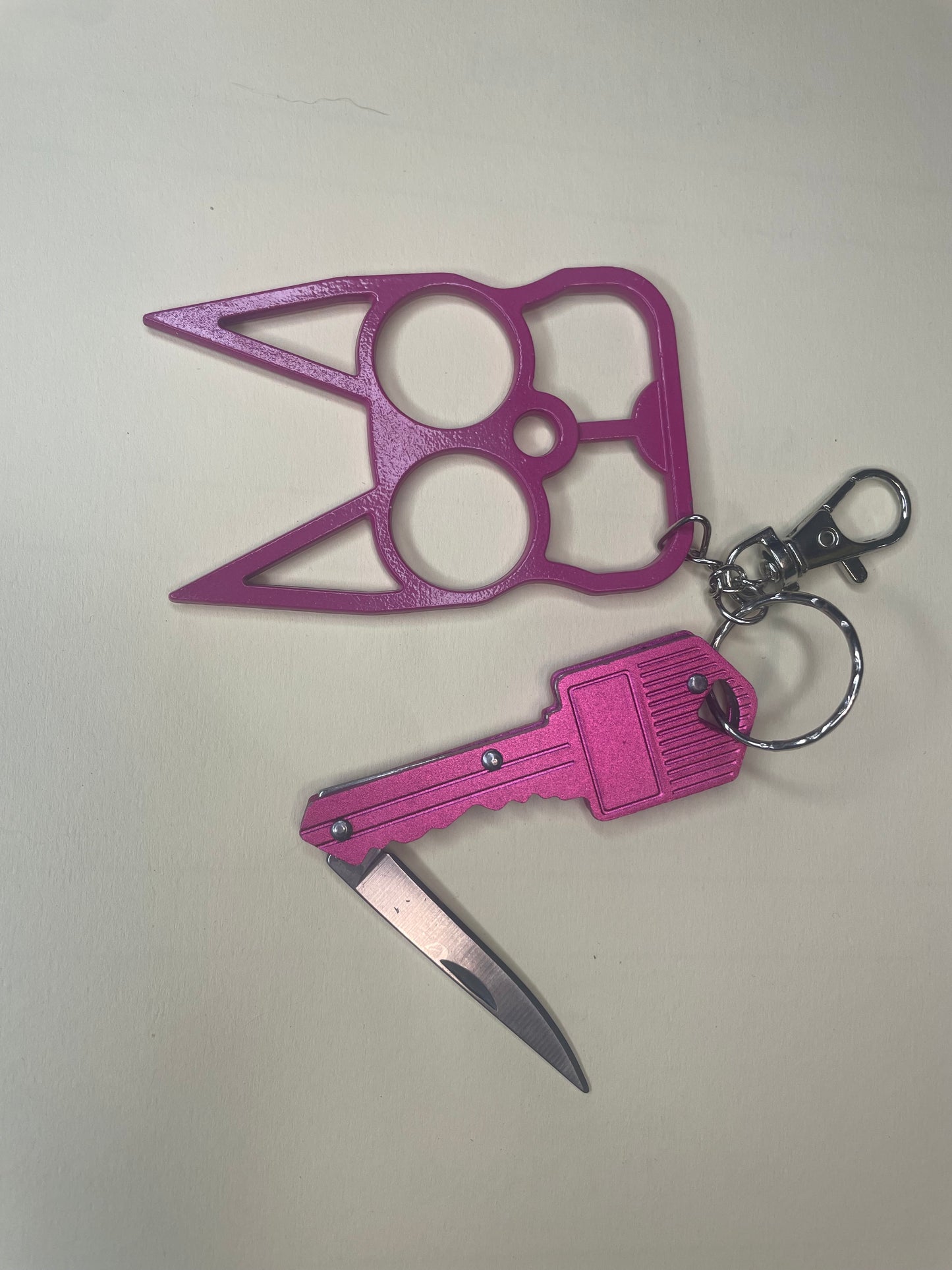 Hot pink self defense keychain set Custom