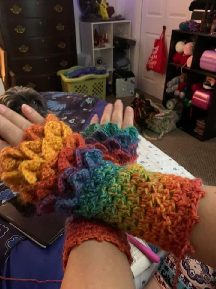 Dragon scale Fingerless Gloves