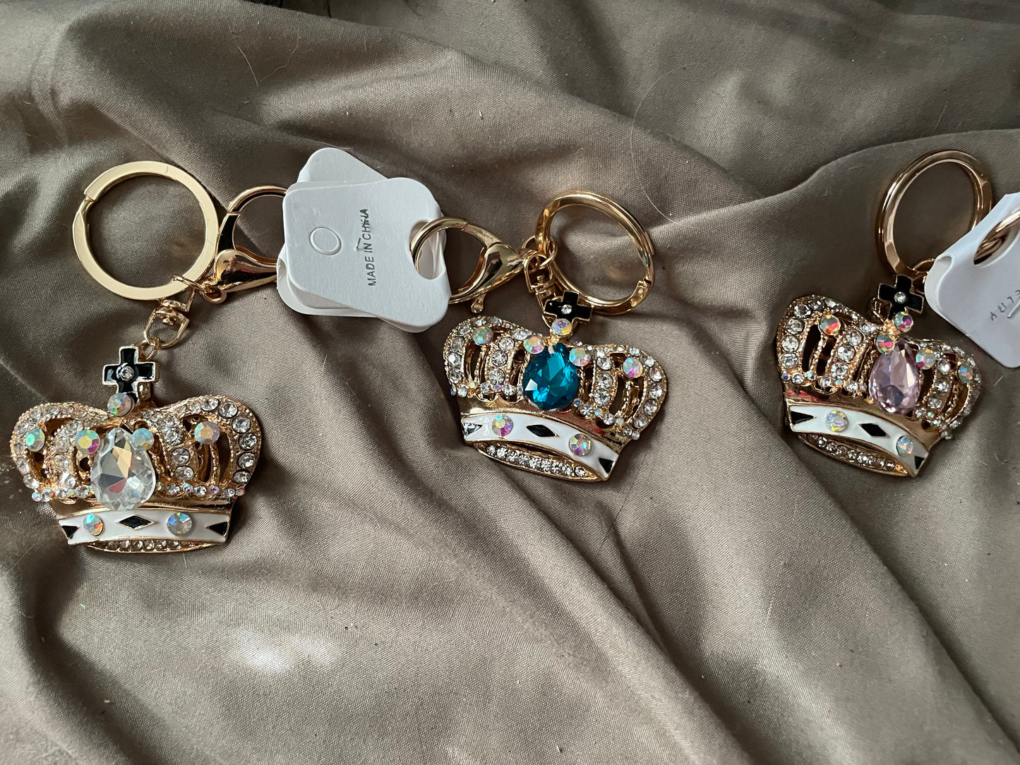 Queen crown keychain