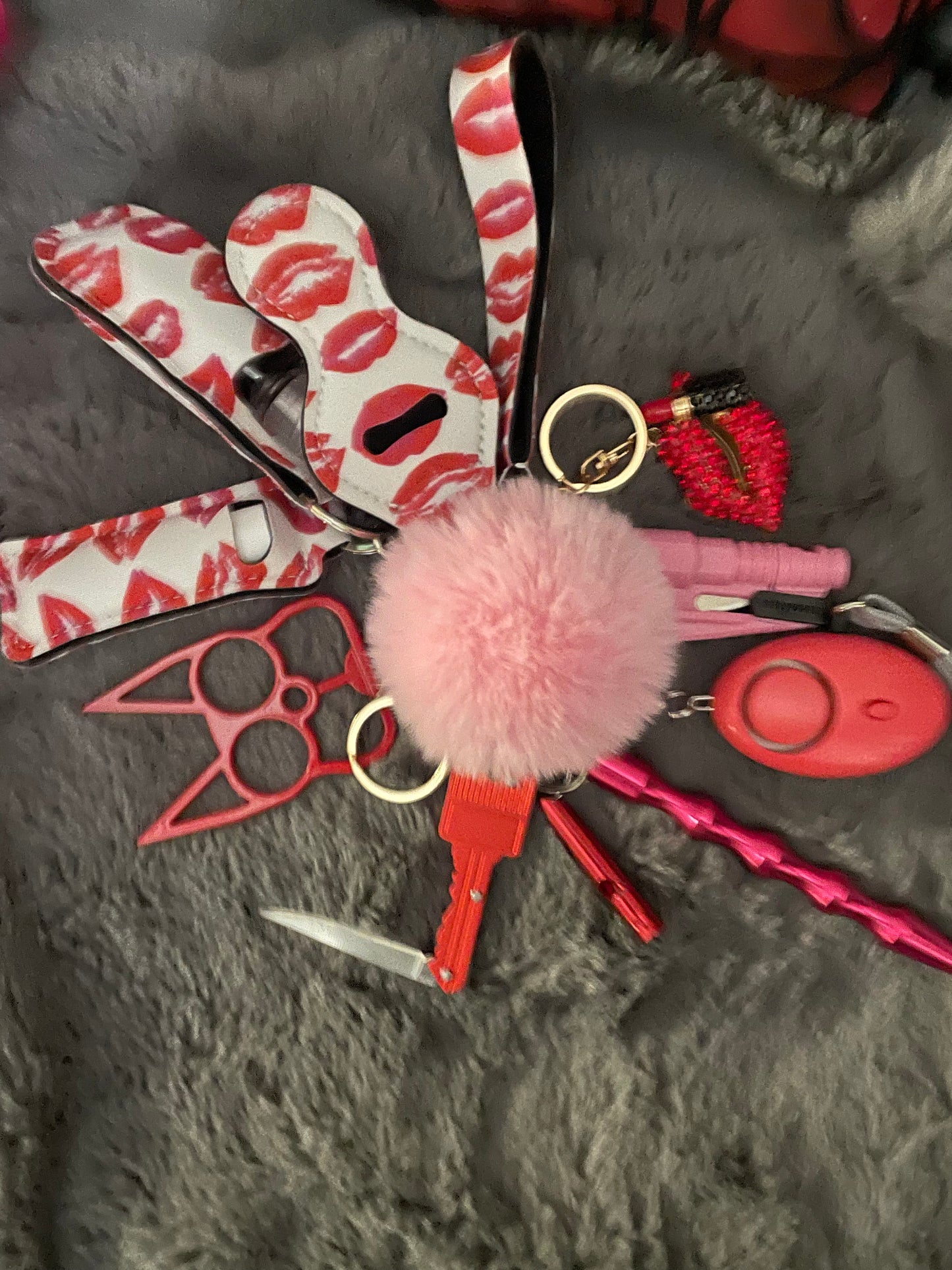 Self defense keychain Red Kisses